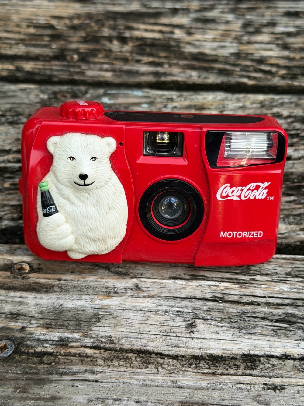 VTG 1999 Coca-Cola Point & Shoot Red Holiday Polar Bear Motorized 35mm Camera P4